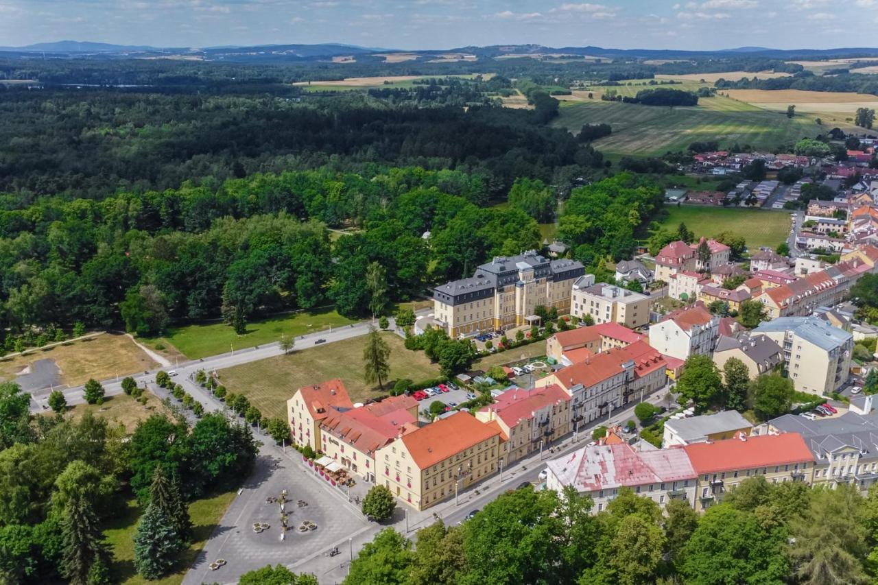 Spa Hotel Centrum Františkovy Lázně المظهر الخارجي الصورة
